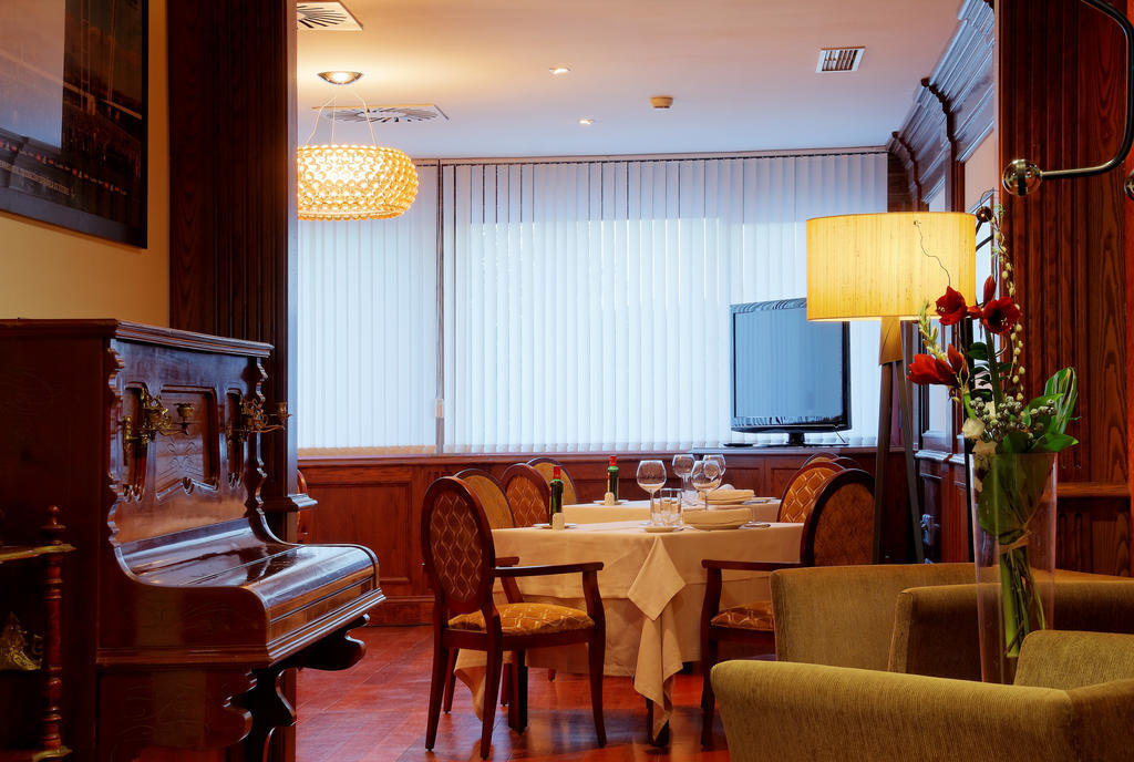 לאס רוסאס דה מדריד Hotelsefutbol מראה חיצוני תמונה